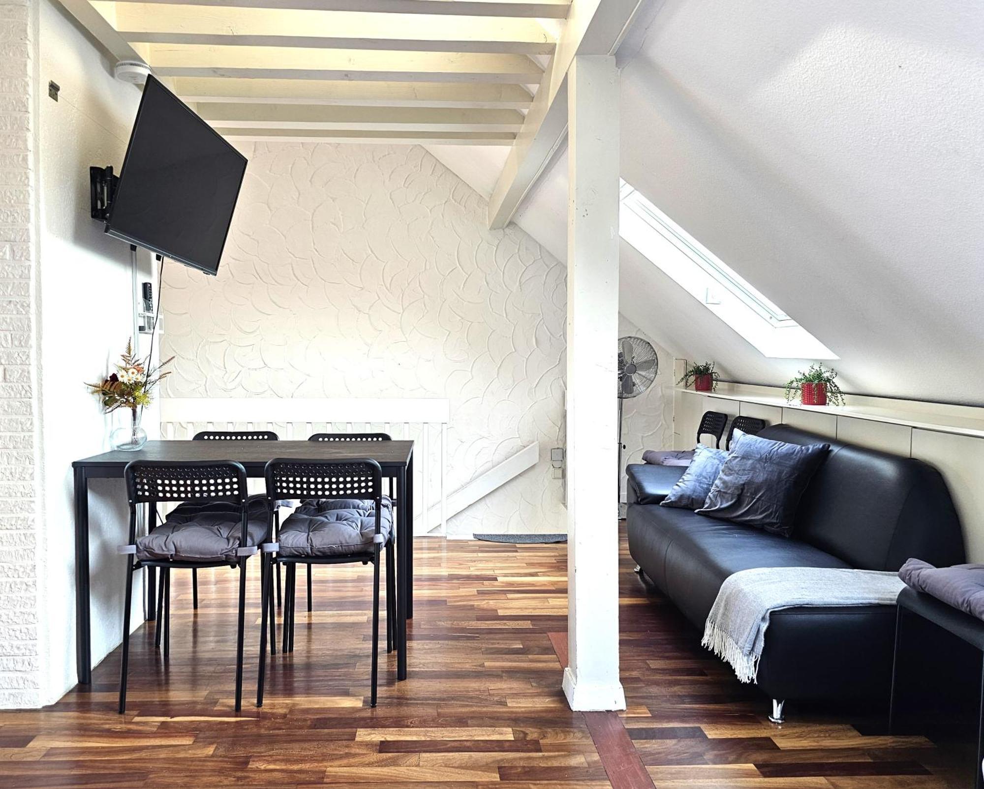 Lovely City House Meerbusch Room photo